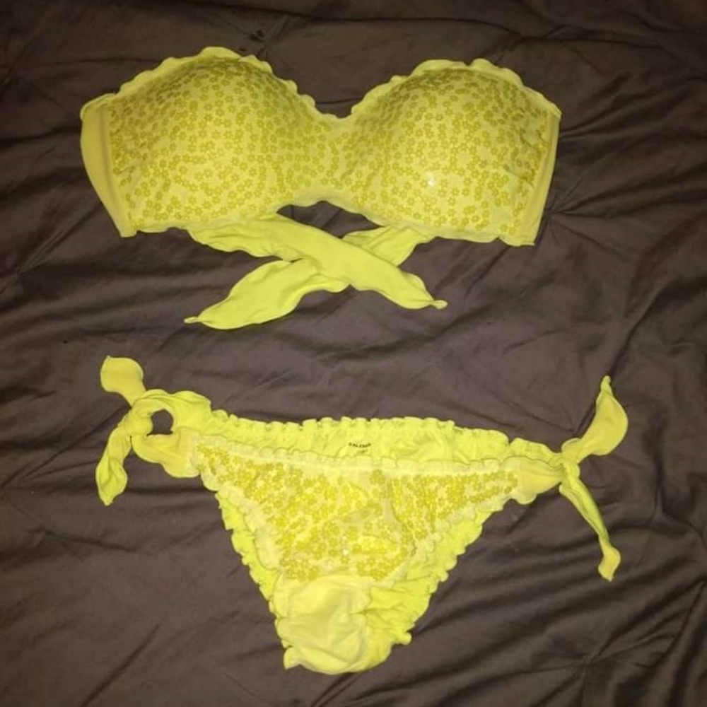 Calzedonia Cobey Push up neon yellow Ruffle Bikini